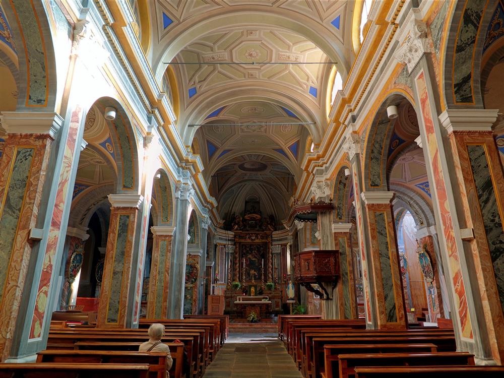 Sagliano Micca (Biella) - Interno della Chiesa Parrocchiale dei SS. Giacomo e Stefano